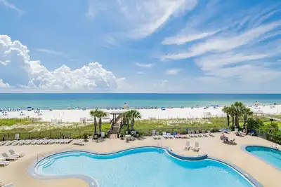 Image de 204 Palacio, condo à l'avant du golfe décoré professionnellement avec plancher bas