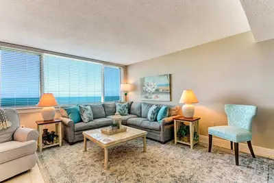 Image de Oceanfront 3br / 2ba Oceanfront Beach Walker Condo Amelia Island