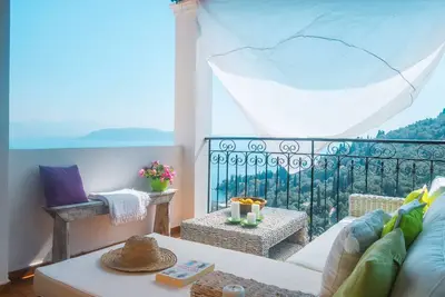 Image de Villa Agni: vue imprenable sur la baie d'Agni, dans un village