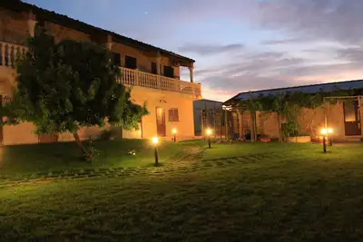 Image de Chambre privée dans ferme avec piscine