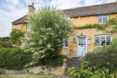 Image de Pilgrim Cottage, Bourton-on-the-Hill, Cotswolds - capacité 8 personnes dans 4 chambres