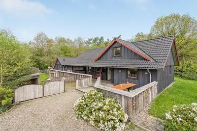 Image de Belle maison de 3 chambres à Hovborg