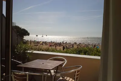 Image de Appartement lumineux avec vue et accès direct plage La Rochelle Les Minimes