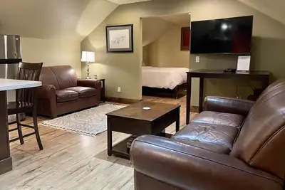 Image de Bel appartement neuf dans un cadre champêtre proche du centre-ville avec vue sur la montagne!