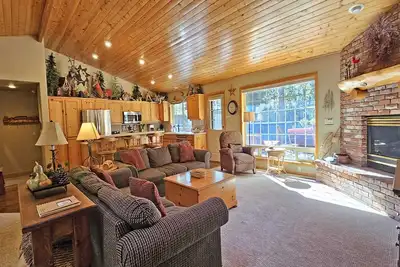 Image de 5 Modoc-Sunriver, Oregon: Jacuzzi, Bbq, WiFi, Aquatics Sharc, Tubing Hill, Mt. Bachelor, Golf, Deschutes River, Tennis, Pistes cyclables