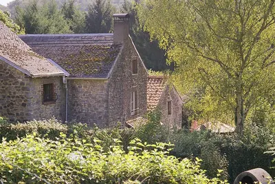 Image de confortable, confortable, complet, spacieux pour 6 personnes. maison de vacances avec piscine chauffée