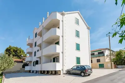Image de Appartement de deux chambres avec le balcon et la vue sur le mer Supetar, Brac (A-16130-a)