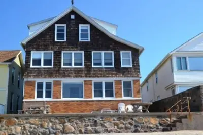 Image de Direct Waterfront - Maintenant En Location Pour L'Automne!