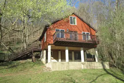 Image de Privé de luxe rivière Chalet sur le bord de la rivière Shenandoah