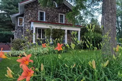 Image de Charmante maison en pierre entièrement rénovée au confluent des 3 rivières