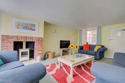Image de Sandcastle Cottage - Trois Chambres Maison, Couchages 6