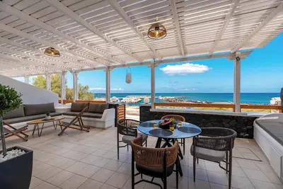 Image de Maison Gabriel sur la plage https: // youtu. be / w9WYxgJazl8