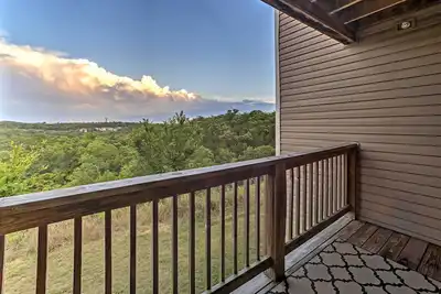 Image de Nouveau! Branson Condo w / Vues-4. 5 mi en dollar d'argent