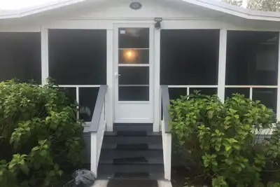 Image de Séjour parfait pour les diplômes militaires. Voyages faciles-Parris Island à Charleston.