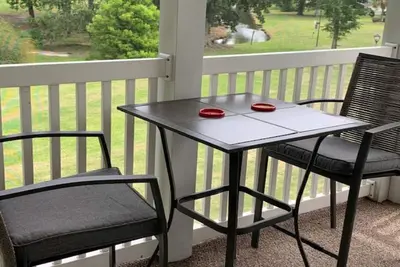 Image de Condo vue golf! Super moment pour les golfeurs ou les vacances en famille!