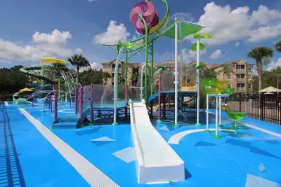 Image de Dream Disney Family Vacation, Best Resort, 2 Miles To Disney, Space For 10