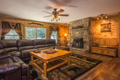 Image de Belle, 2 CreeksMeet, SuperFast WiFi Free, Nfl Sunday, Arcade, Fishing & 2Pools