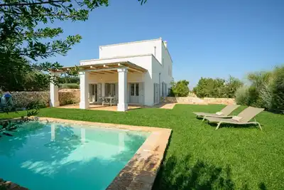 Image de Prickly Pear: Appartement avec piscine privée dans le luxe Colonial