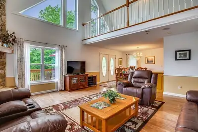Image de Superbe 50 Mile Mountain Views, Cheminée, Lg Deck, Jet Tub