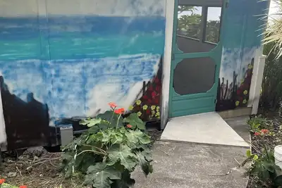 Image de Retraite Tropicale PRIVÉE, Calme, SÉCURITAIRE Et Large Du Volcan!