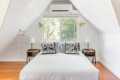 Image de Maison d'hôtes Holly Hike & Bike Trail - 78702