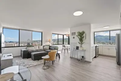 (((Vues sur l'océan et le coucher du soleil! ))) Suite Penthouse de 2 chambres près de la plage! ! !