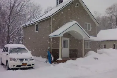 Image de Okemo Ski House avec WiFi, 1 mile de Okemo Mt, Walking Distance de la ville