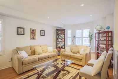 Image de Cosy Luxury Home - Locations mensuelles et à long terme uniquement proposées
