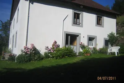 Loue grand appartement dans ferme traditionnelle des Vosges avec vue panoramique