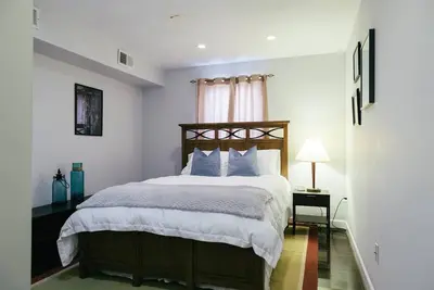 Image de Balt-Amore! Spacieux 4 chambres pouvant accueillir confortablement 10