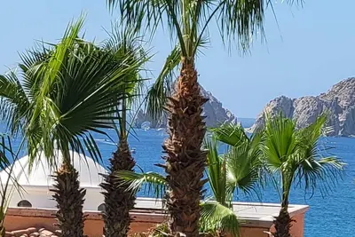 Image de 2br / 2ba Cabo Condo, sur la plage avec l'océan et la piscine