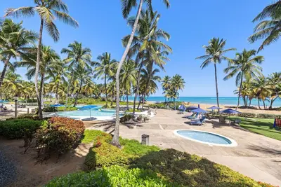 Image de Villa de luxe Oceanside | Entièrement rénové | Minutes de Rainforest