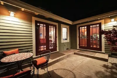 Image de Santa Cruz Cottage Sanctuary w / Hot Tub dans Bamboo Garden