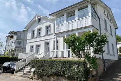 Image de Appartement de vacances moderne dans la vieille ville de Sassnitz (de Fw1)