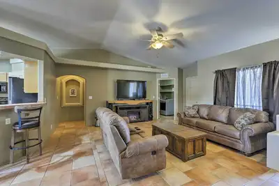 Image de Nouveau! Lake Havasu City Home w / Patio - 5 km du lac!