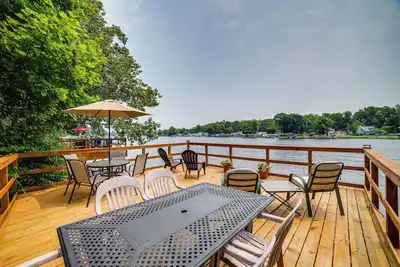 Image de Nouveau! «Cottage confortable» avec Dock & Patio by Indiana Beach