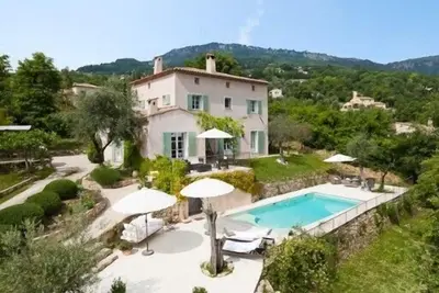Belle villa, emplacement idyllique, vues magnifiques