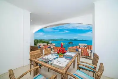 Image de Balcon de l'observateur de baleines, 2 piscines, magnifiques couchers de soleil