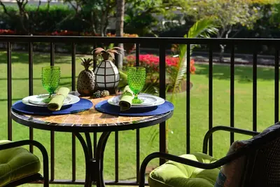 Image de À quelques pas de la plage! Silencieux! Vue sur la montagne et le jardin!