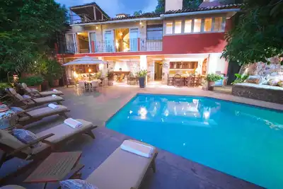 Image de Majestueuse villa toscane / Superbes vues sur l'eau / sur la zone romantique / à pied de la plage