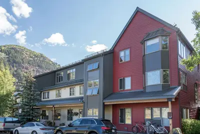 Image de Condo 2bd / 2ba dans la ville de Telluride, pour 6 personnes, garage, bain à remous, barbecue, piscine