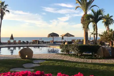 Image de Rez-de-chaussée, condo sur la plage, à quelques pas de la piscine et de la plage