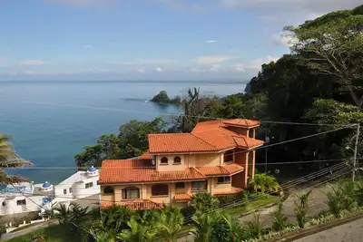 Image de Luxury 2 Level House Infinity Pool 5 min Ă pied Playa Blanca # 1 Beach Costa Rica