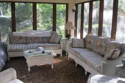 Confortable Island Home, accès facile aux plages et ville
