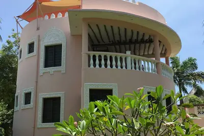 Image de Villa Kwako. Pour la confidentialité et en toute sécurité. Meublé avec goût, pour famille ou groupe.