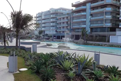 Image de Appartement en bordure de Praia do Forte à Cabo Frio, en face de la Praça das Águas