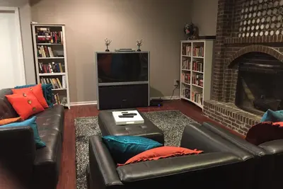 Image de Appartement Meublé Dans Quartier Calme Lenexa Rempli D'arbres