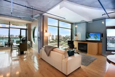 Image de Fabuleux escapade ultra moderne à Harbourview au centre-ville