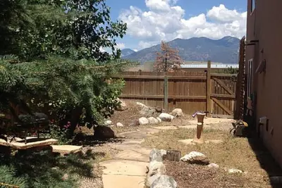 Casa De Blis • 3 minutes Taos Plaza