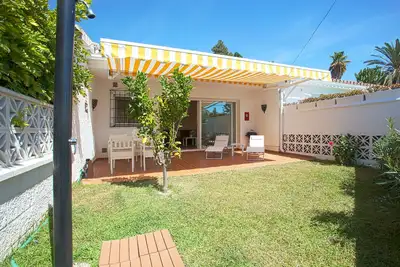 Image de Charming beachside house Costabella, Marbella